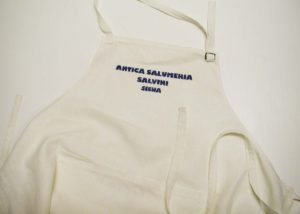 Grembiuli Ratafià per Antica Salumeria Salvini