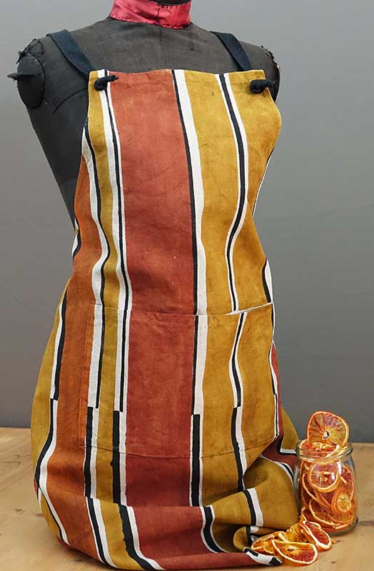 Linen apron tobacco stripes